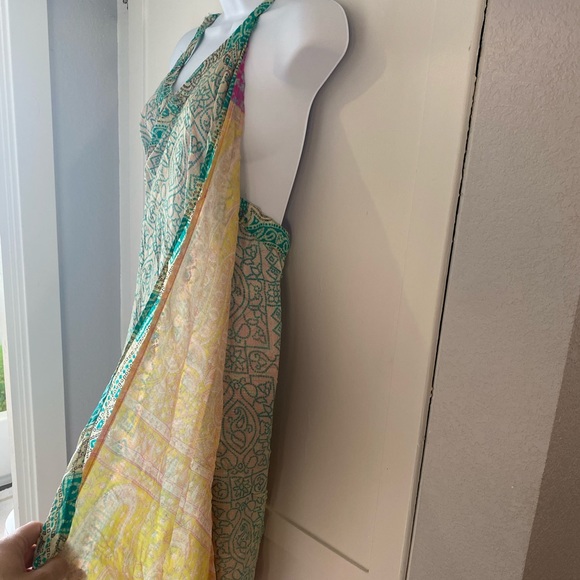 One skirt over 100 ways to wear!  So versatile this skirt/dress/top is fabulous! - Picture 14 of 16